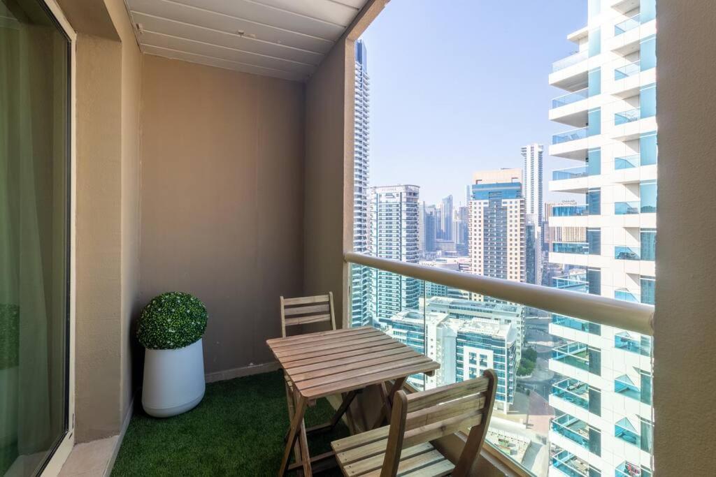 Luxury 3 Bedroom Condo Near Beach In Marina Dubai Exterior photo